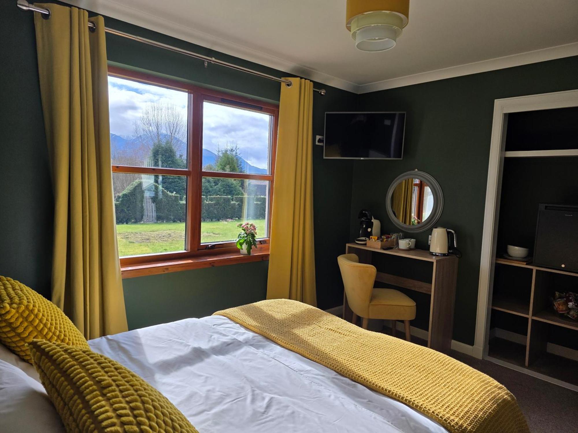 Mizpah Bed & Breakfast Near Ben Nevis Highlands 罗伊桥 客房 照片