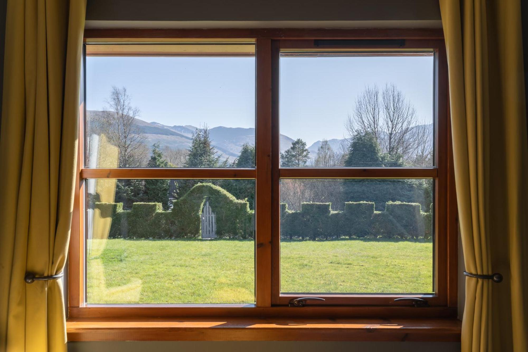 Mizpah Bed & Breakfast Near Ben Nevis Highlands 罗伊桥 外观 照片